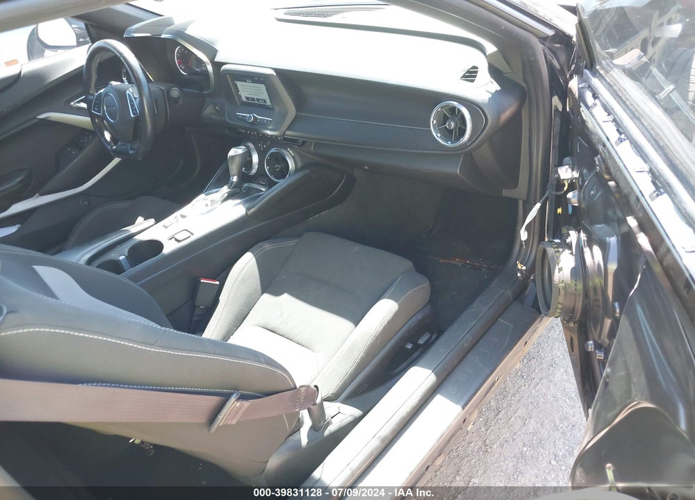 2017 CHEVROLET CAMARO 1LT VIN: 1G1FB1RS4H0177511