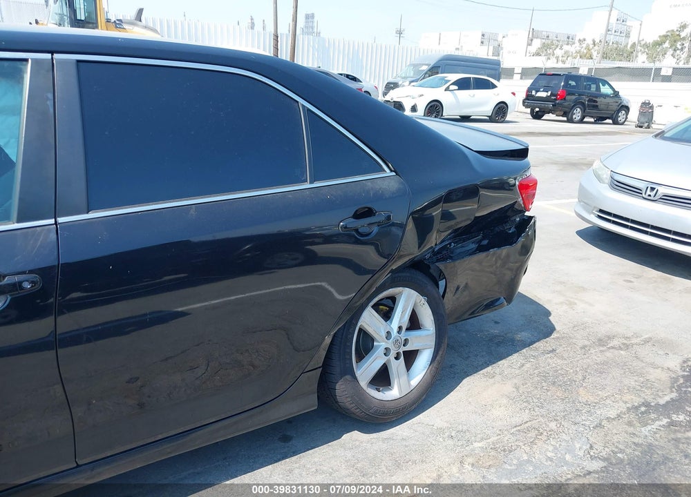 2014 TOYOTA CAMRY SE VIN: 4T1BF1FK0EU412033