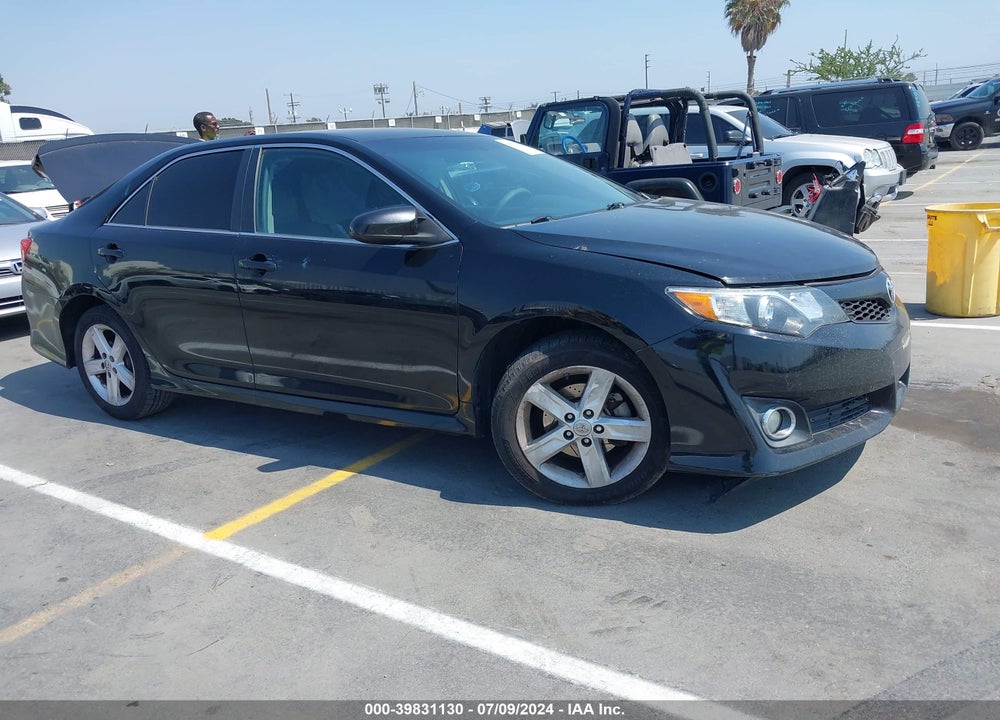 2014 TOYOTA CAMRY SE VIN: 4T1BF1FK0EU412033