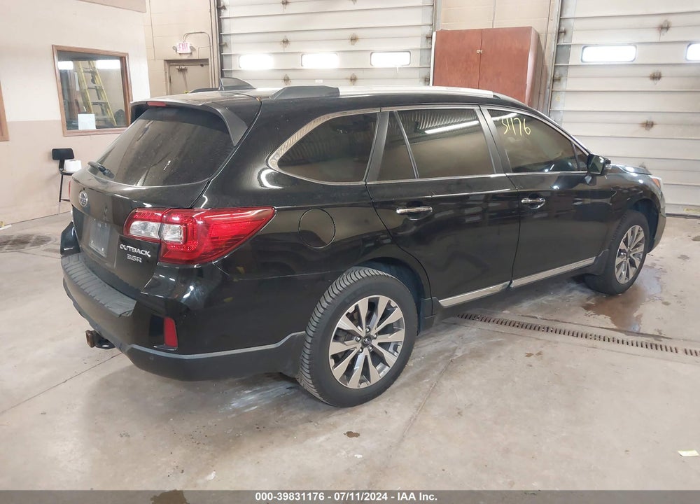 2017 SUBARU OUTBACK 3.6R TOURING VIN: 4S4BSETC6H3260253