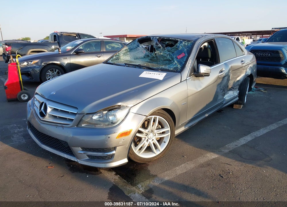 2012 MERCEDES-BENZ C 250 LUXURY/SPORT VIN: WDDGF4HBXCF853393