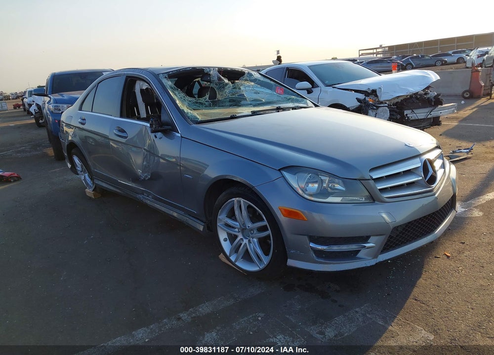2012 MERCEDES-BENZ C 250 LUXURY/SPORT VIN: WDDGF4HBXCF853393