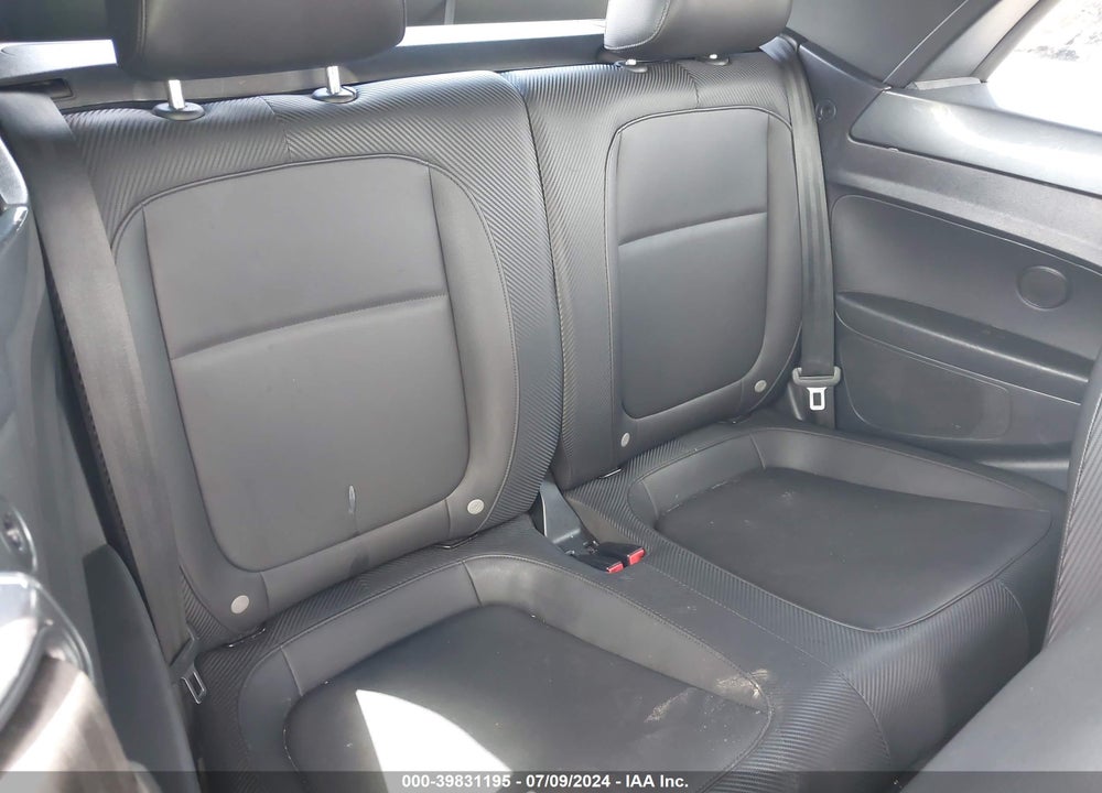 2018 VOLKSWAGEN BEETLE 2.0T COAST/2.0T S/2.0T SE VIN: 3VW5DAAT9JM515406