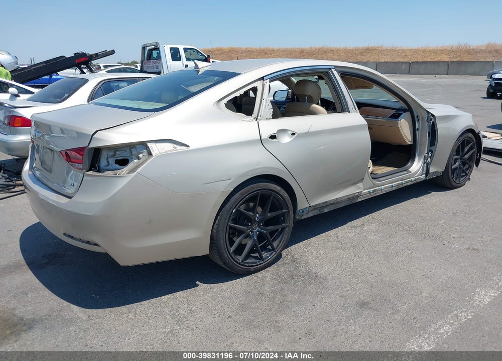 2015 HYUNDAI GENESIS 3.8 VIN: KMHGN4JE1FU062084