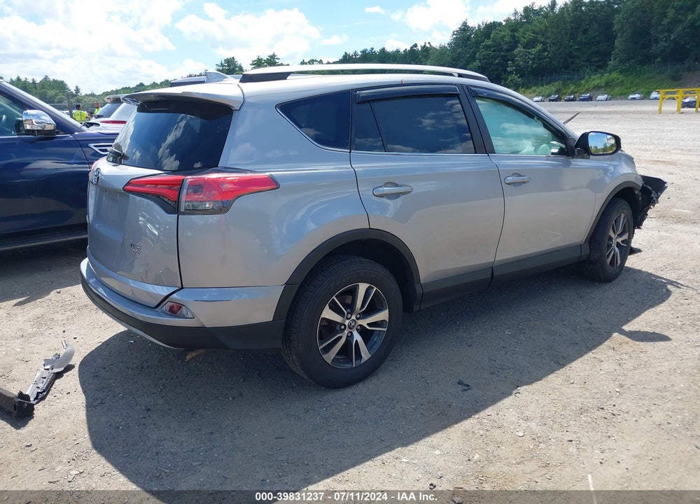 2016 TOYOTA RAV4 XLE VIN: 2T3RFREV4GW452845