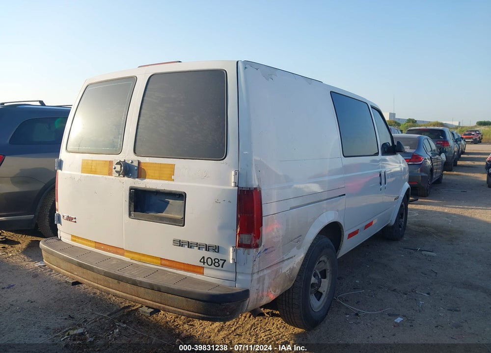 2001 GMC SAFARI SL VIN: 1GTDM19W31B502560