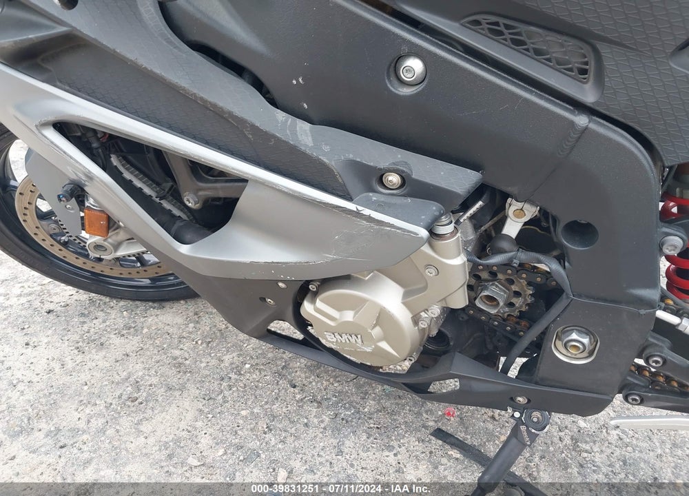 2013 BMW S 1000 RR VIN: WB1053403DZL18237