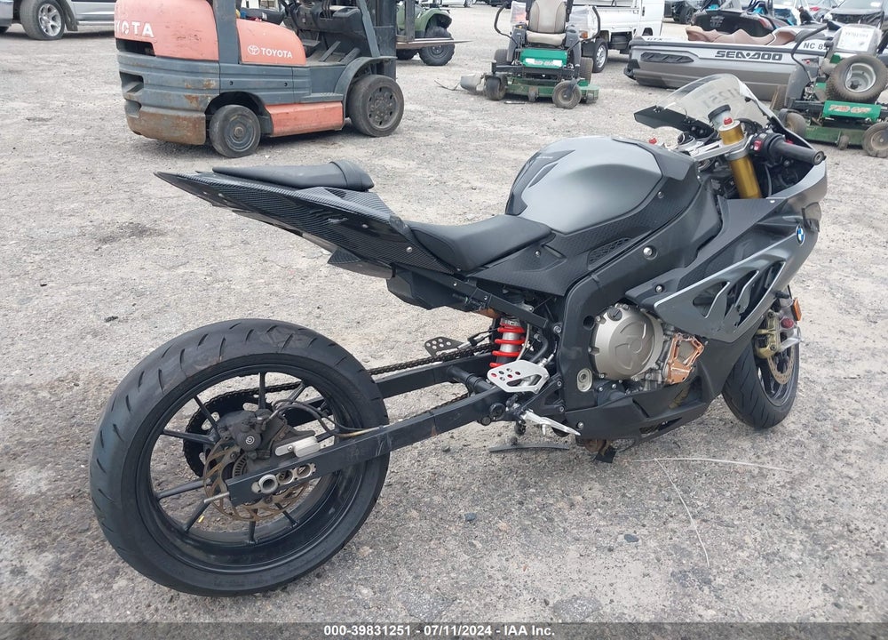 2013 BMW S 1000 RR VIN: WB1053403DZL18237