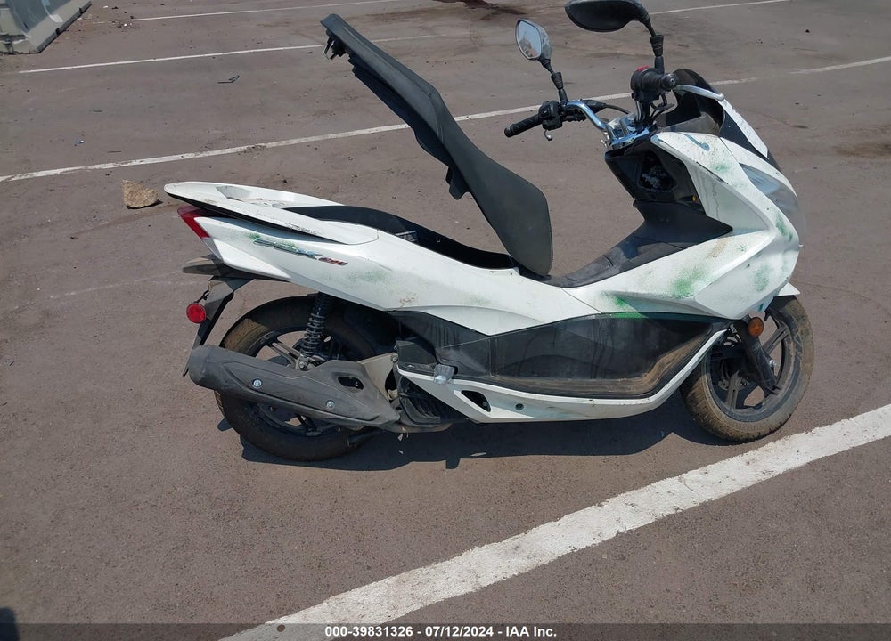 2017 HONDA PCX 150 VIN: RLHKF1807HY200100