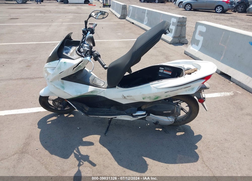 2017 HONDA PCX 150 VIN: RLHKF1807HY200100