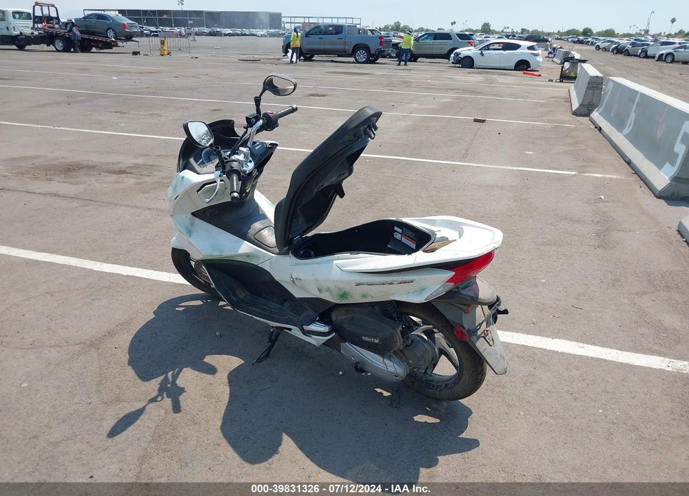 2017 HONDA PCX 150 VIN: RLHKF1807HY200100