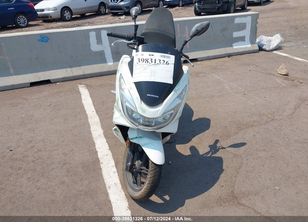 2017 HONDA PCX 150 VIN: RLHKF1807HY200100
