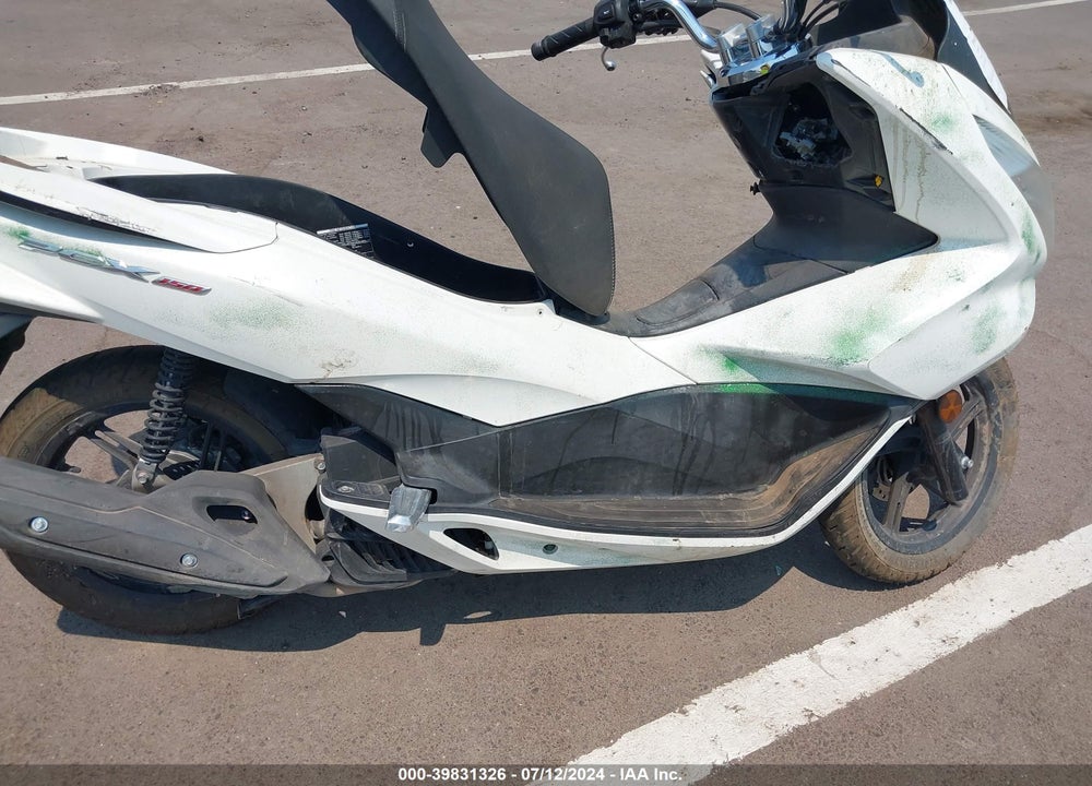 2017 HONDA PCX 150 VIN: RLHKF1807HY200100