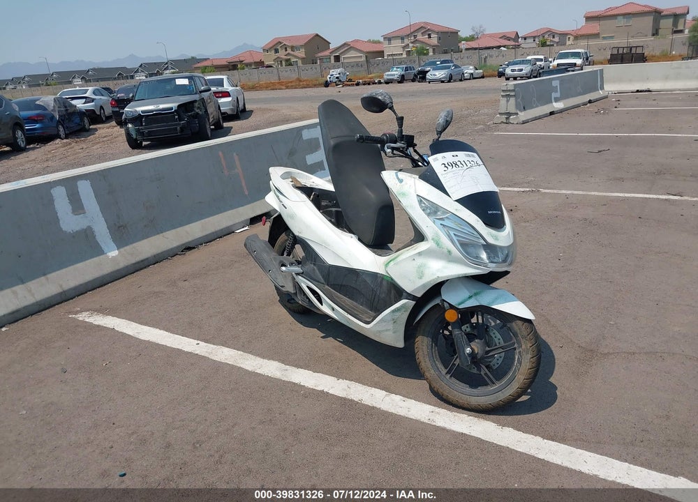 2017 HONDA PCX 150 VIN: RLHKF1807HY200100