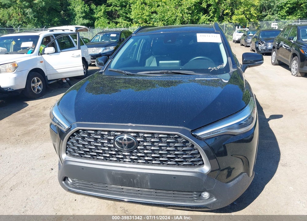 2022 TOYOTA COROLLA CROSS XLE VIN: 7MUEAABG2NV011966