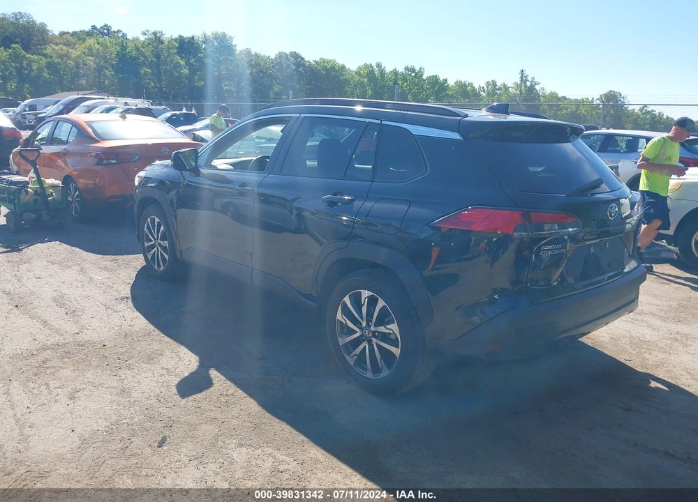 2022 TOYOTA COROLLA CROSS XLE VIN: 7MUEAABG2NV011966