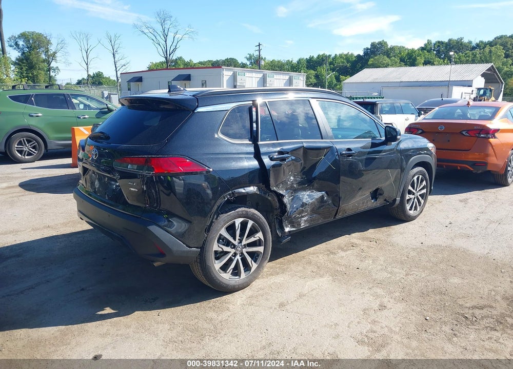 2022 TOYOTA COROLLA CROSS XLE VIN: 7MUEAABG2NV011966