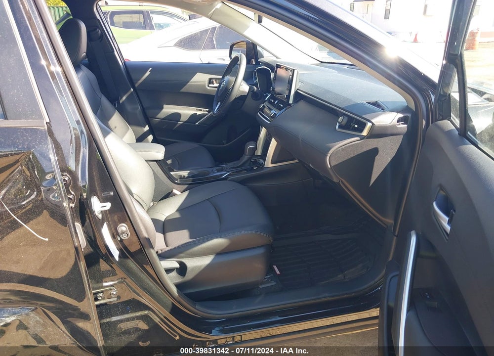 2022 TOYOTA COROLLA CROSS XLE VIN: 7MUEAABG2NV011966