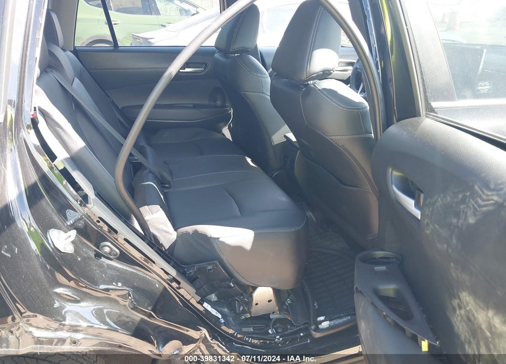 2022 TOYOTA COROLLA CROSS XLE VIN: 7MUEAABG2NV011966