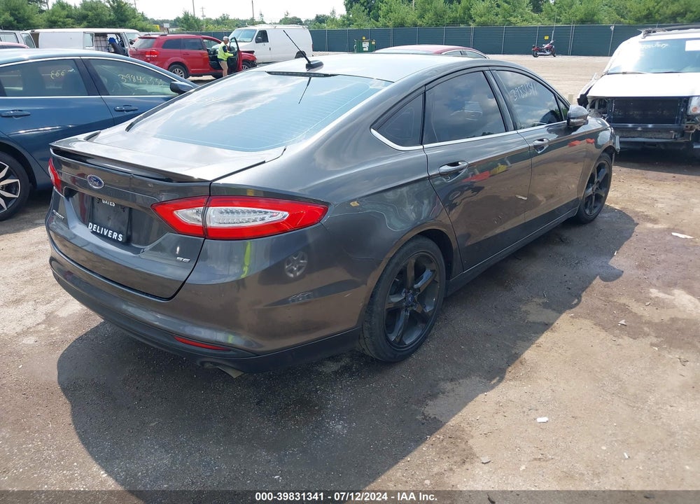 2015 FORD FUSION SE VIN: 3FA6P0H76FR231989