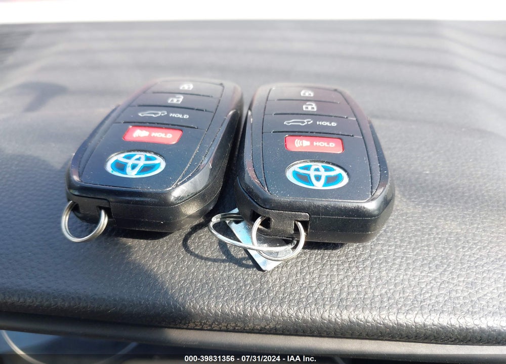 2021 TOYOTA VENZA XLE VIN: JTEAAAAH5MJ034877