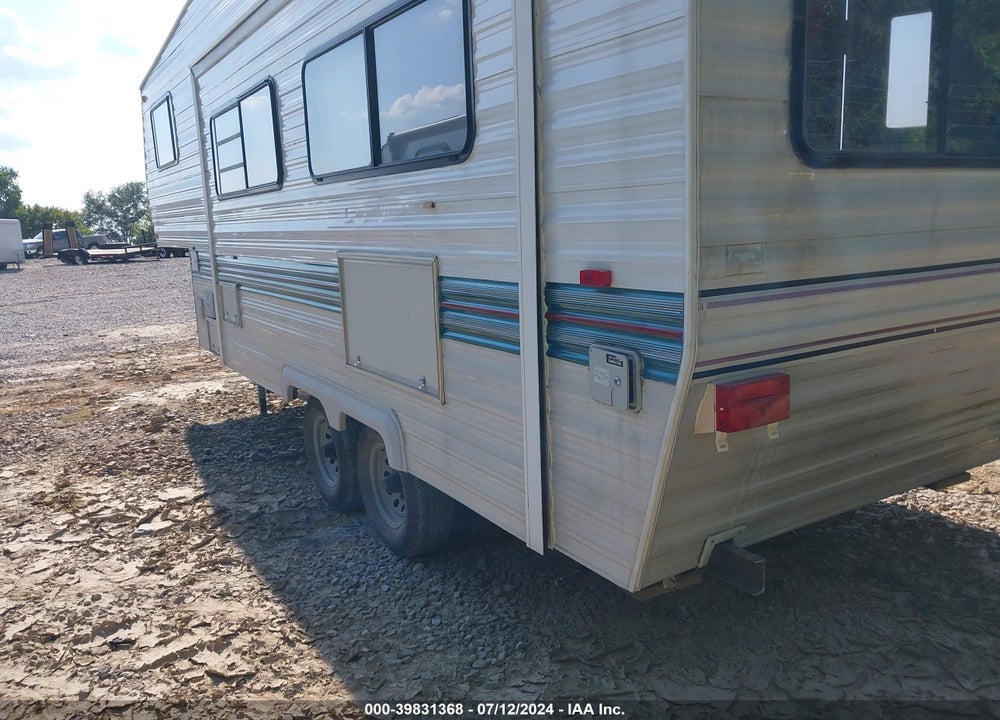 1996 COAC 5THW VIN: 1TC3B5720T1004693