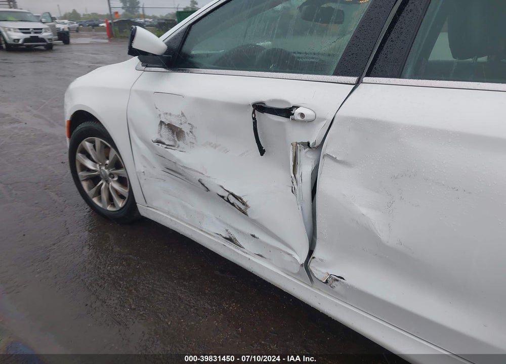 2015 CHRYSLER 200 C VIN: 1C3CCCCB6FN624419
