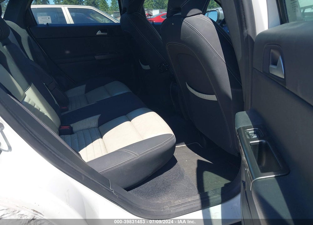 2010 VOLVO S40 T5 R-DESIGN VIN: YV1672MH0A2496368