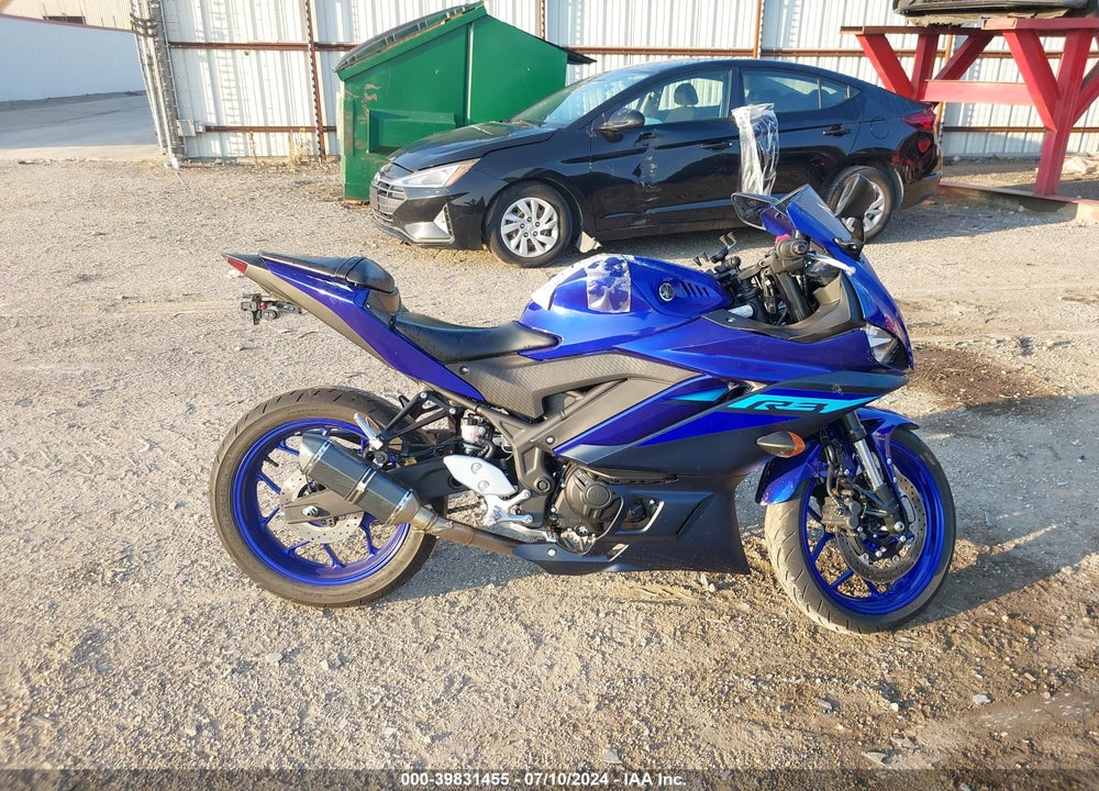 2024 YAMAHA YZFR3 A VIN: MH3RH18Y5RK014009