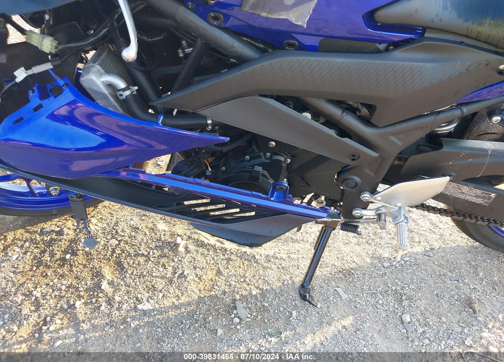 2024 YAMAHA YZFR3 A VIN: MH3RH18Y5RK014009