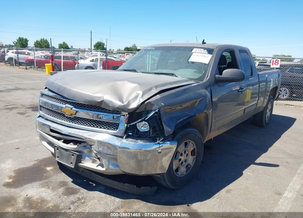 2013 CHEVROLET SILVERADO 1500 LT VIN: 1GCRCSE09DZ153738