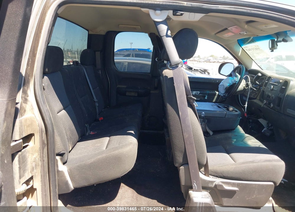 2013 CHEVROLET SILVERADO 1500 LT VIN: 1GCRCSE09DZ153738