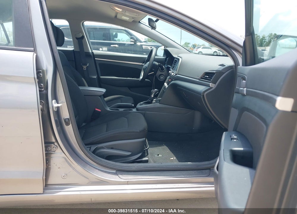 2020 HYUNDAI ELANTRA SEL VIN: 5NPD84LFXLH516309