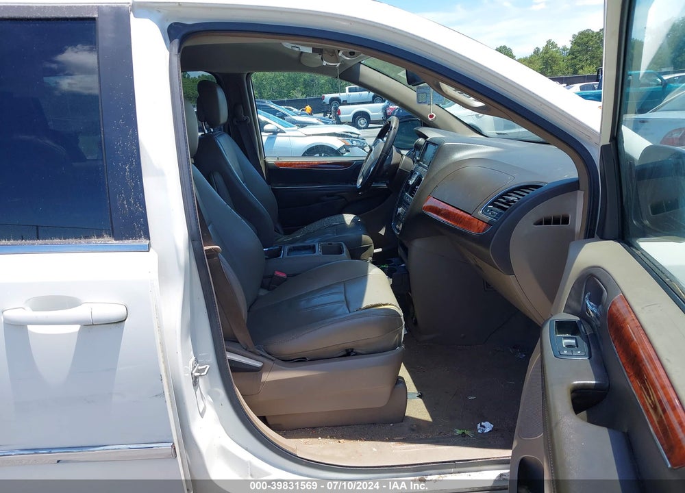 2013 CHRYSLER TOWN & COUNTRY TOURING VIN: 2C4RC1BG0DR556366