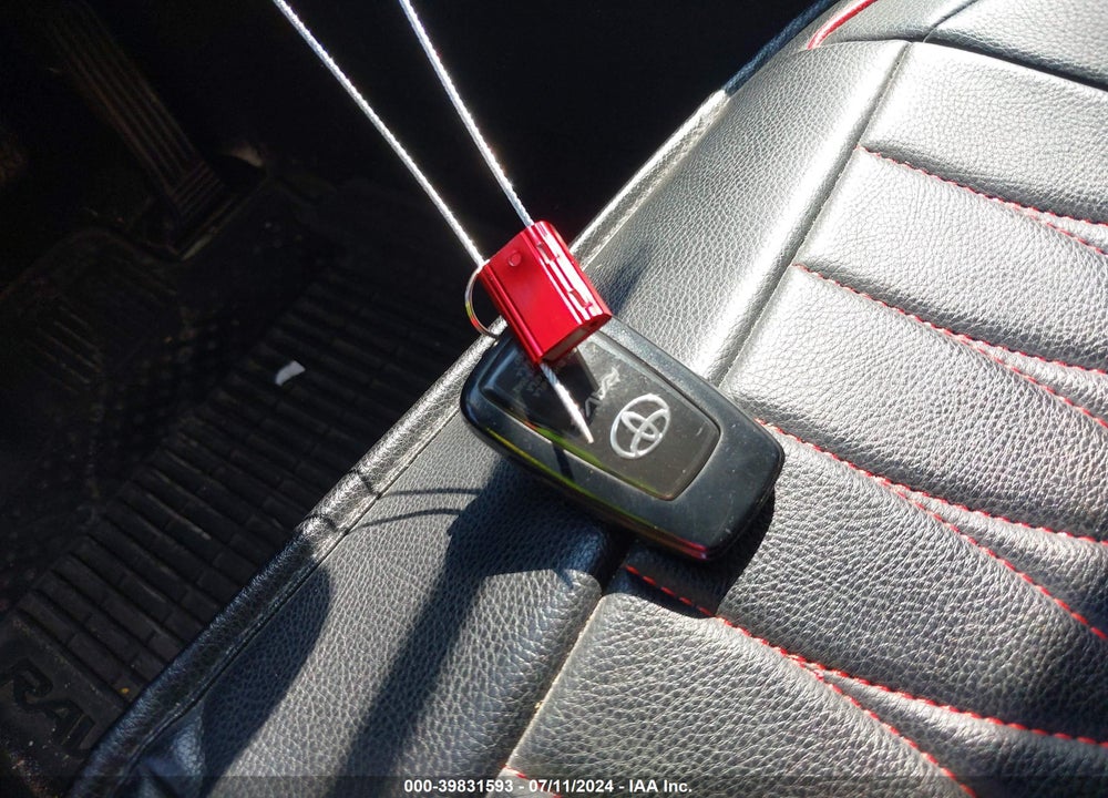 2022 TOYOTA RAV4 XLE VIN: 2T3P1RFV2NC300033