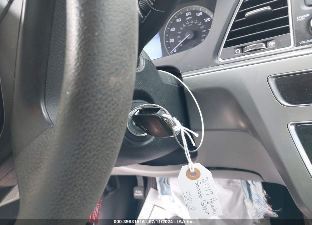 2017 HYUNDAI SONATA VIN: 5NPE24AF8HH515868