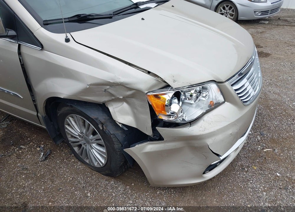 2013 CHRYSLER TOWN & COUNTRY LIMITED VIN: 2C4RC1GGXDR515588