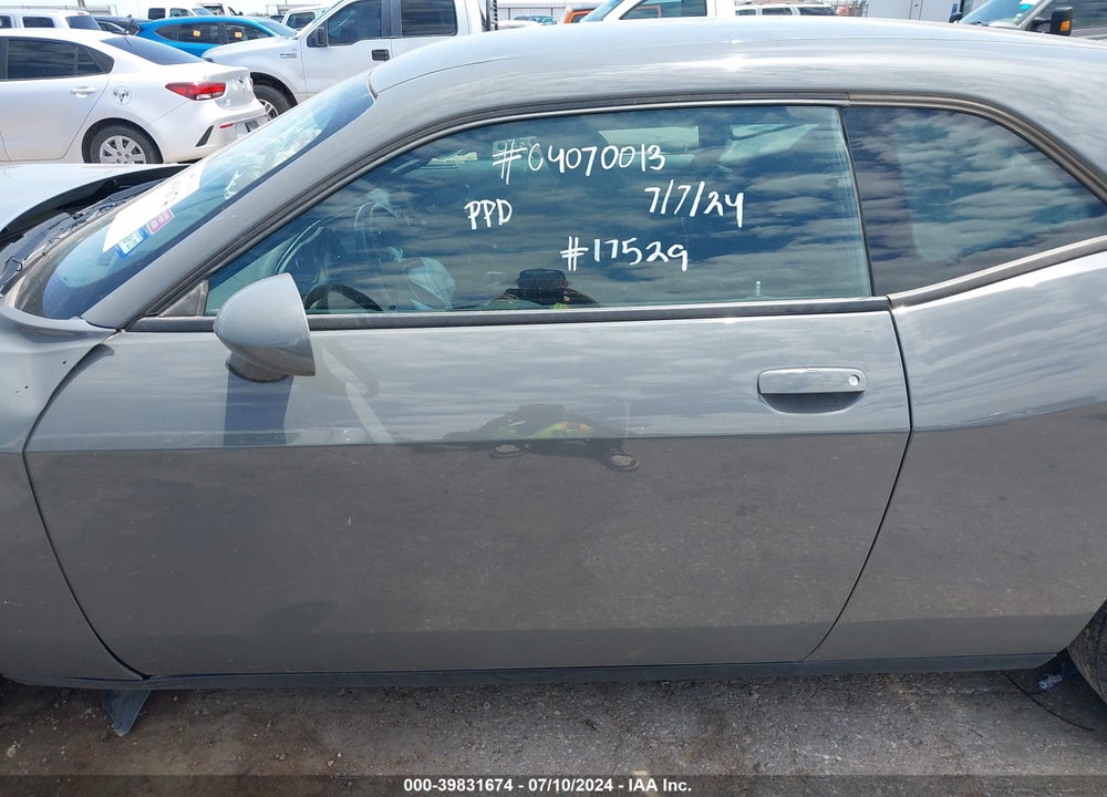 2018 DODGE CHALLENGER SXT VIN: 2C3CDZAG4JH130995