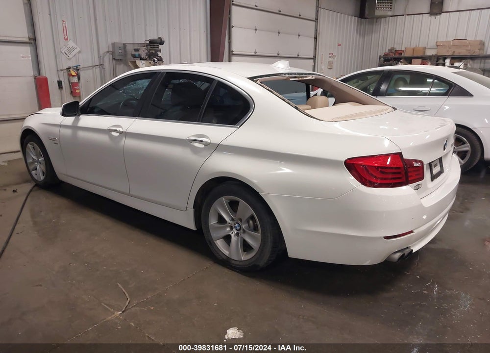 2012 BMW 528I XDRIVE VIN: WBAXH5C50CDW11149