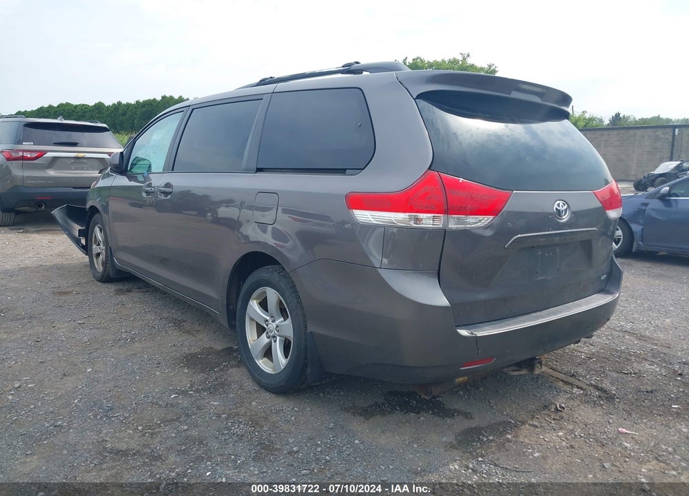 2011 TOYOTA SIENNA LE V6 VIN: 5TDKK3DC5BS116030