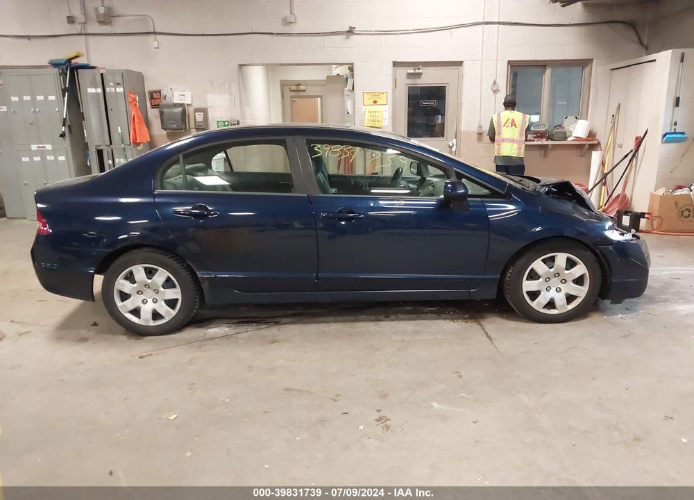 2011 HONDA CIVIC LX VIN: 19XFA1F50BE021876
