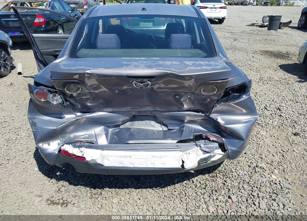 2008 MAZDA 3 I TOURING VALUE VIN: JM1BK32G581138007