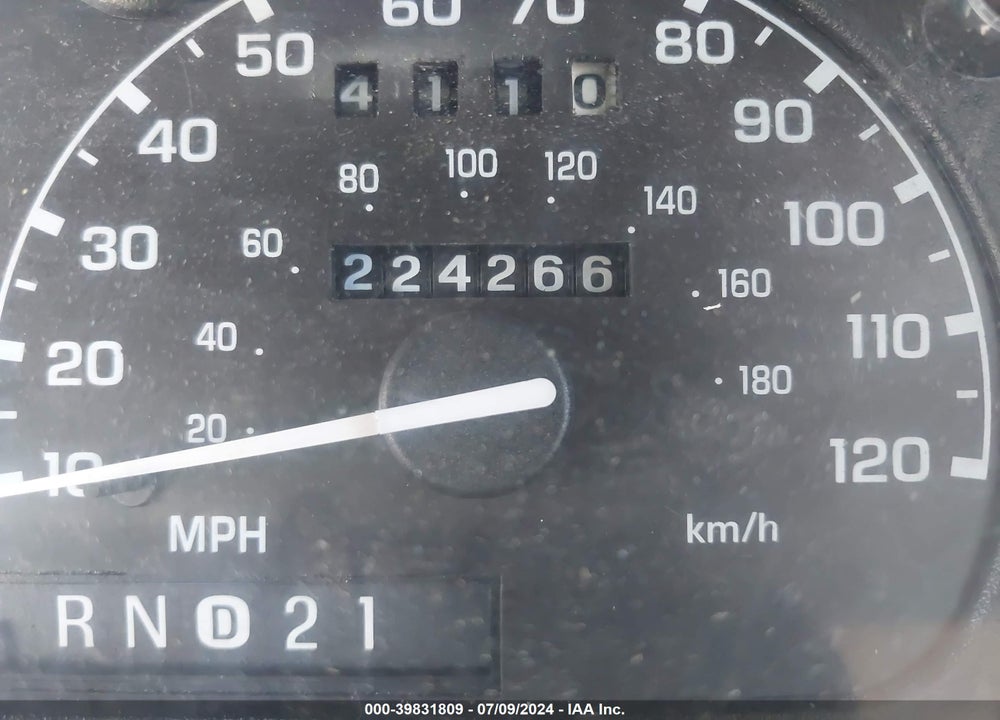 2001 FORD EXPLORER XLS VIN: 1FMZU72E51ZA69451