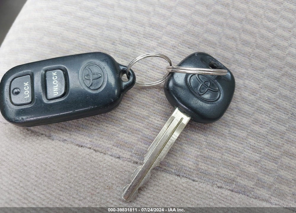 2006 TOYOTA COROLLA LE VIN: 2T1BR30E36C661631