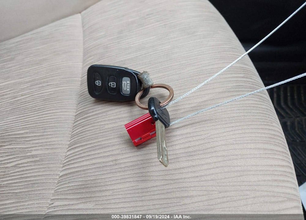 2013 HYUNDAI SONATA GLS VIN: 5NPEB4AC3DH719350