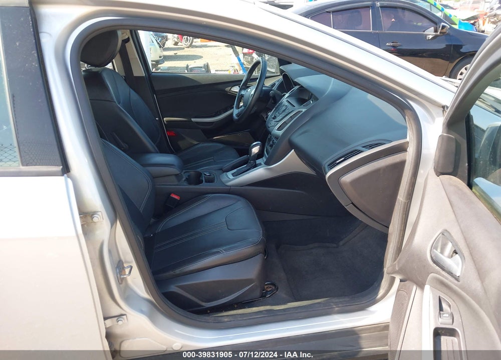 2014 FORD FOCUS SE VIN: 1FADP3K26EL270567