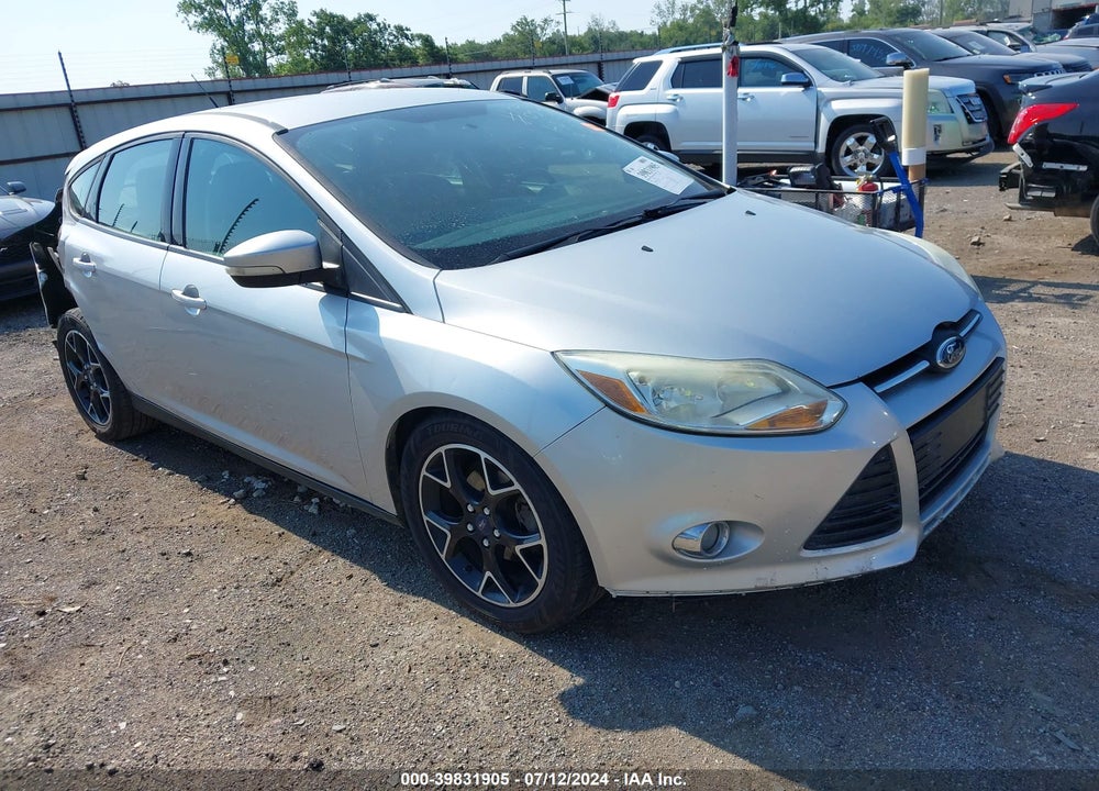 2014 FORD FOCUS SE VIN: 1FADP3K26EL270567