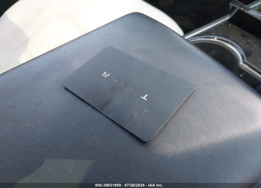 2020 TESLA MODEL 3 STANDARD RANGE PLUS REAR-WHEEL DRIVE/STANDARD RANGE REAR-WHEEL DRIVE VIN: 5YJ3E1EA2LF784418