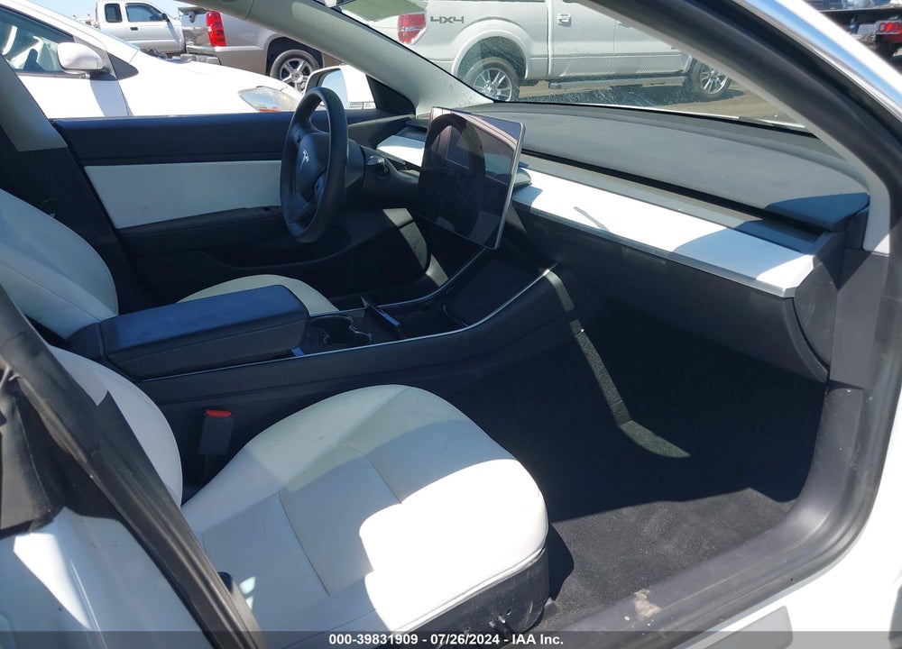 2020 TESLA MODEL 3 STANDARD RANGE PLUS REAR-WHEEL DRIVE/STANDARD RANGE REAR-WHEEL DRIVE VIN: 5YJ3E1EA2LF784418