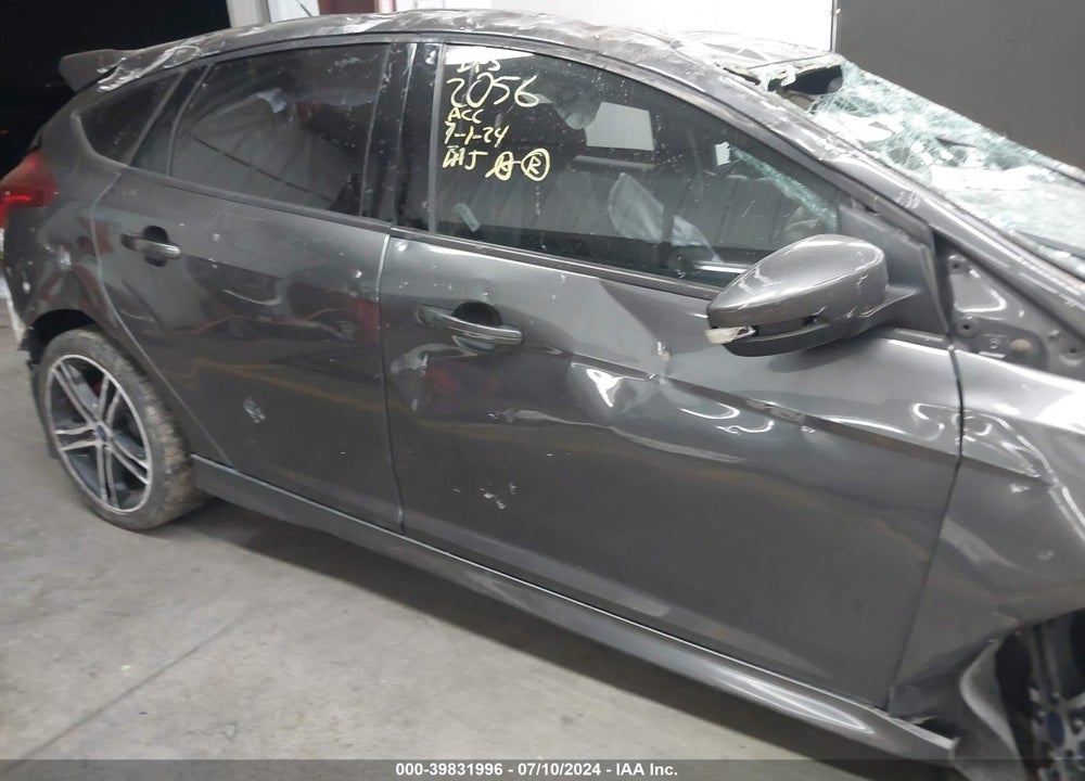2018 FORD FOCUS VIN: 1FADP3L9XJL247525